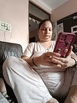 Snapshot of Kavya_kapoor chatting on July 5, 4:19 am Kavya kapoor online show from July 5, 4:19 am