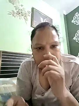 Snapshot of Kavya_kapoor chatting on July 12, 8:05 am Kavya kapoor online show from July 12, 8:05 am