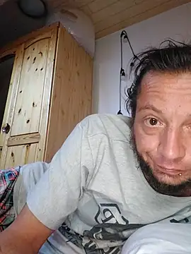 obiwan61 online show from March 3, 7:14 am