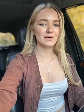 Snapshot of Devill_Angel_ chatting on October 9, 12:14 pm Devill Angel online show from October 9, 12:14 pm