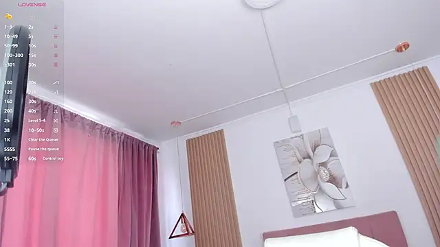 Kendall Bunnyy online show from February 9, 2:40 pm