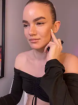 Heidi11 online show from December 28, 7:43 pm