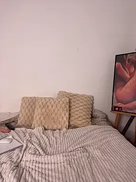 Heidi11 online show from March 4, 6:29 pm