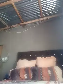 Snapshot of Thegoddess31 chatting on December 15, 12:20 pm Thegoddess31 online show from December 15, 12:20 pm