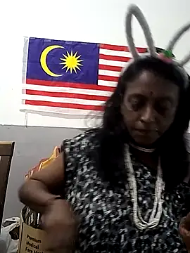 mamakarma1403 online show from November 2, 3:20 am