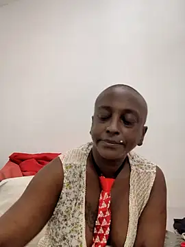 Snapshot of mamakarma1403 chatting on May 1, 12:26 am mamakarma1403 online show from May 1, 12:26 am