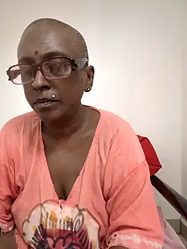 mamakarma1403 online show from June 14, 3:30 am