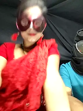 Snapshot of Hotty-priyanka chatting on April 10, 6:01 pm Hotty-priyanka online show from April 10, 6:01 pm