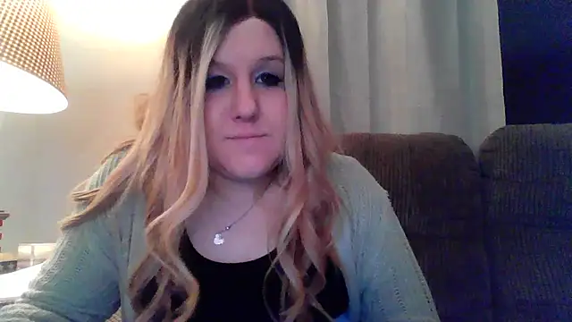 PuckBunny17 online show from December 4, 8:01 am