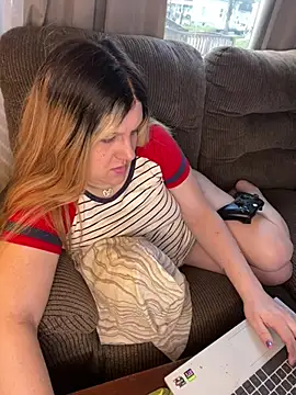 PuckBunny17 online show from December 28, 1:28 pm