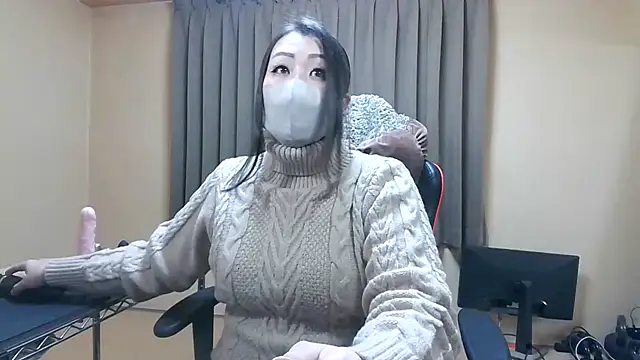 Snapshot of SAKURA_OSUSHI chatting on January 2, 2:02 pm SAKURA OSUSHI online show from January 2, 2:02 pm