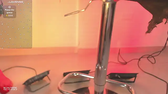 Sofia Burbano online show from November 15, 8:38 pm