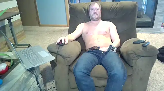 Snapshot of Bretto18 chatting on January 9, 8:44 pm Bretto18 online show from January 9, 8:44 pm