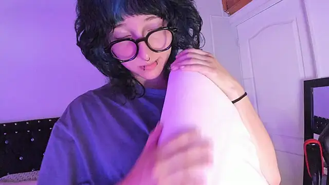 Ghosty Doll online show from December 20, 8:27 pm