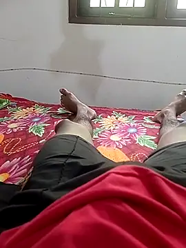 Snapshot of Dhjdjsjjdjj chatting on April 13, 9:15 am Dhjdjsjjdjj online show from April 13, 9:15 am