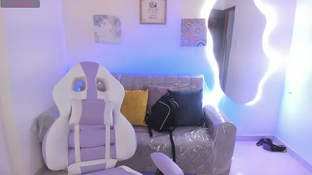 Charlotte cowell sub1  online show from November 27, 3:03 pm