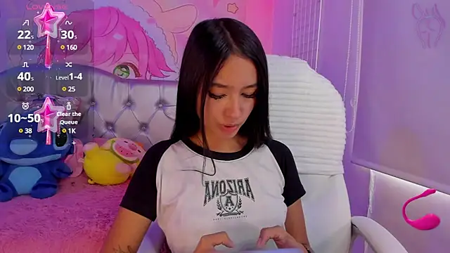 sophie ws online show from December 21, 8:54 pm