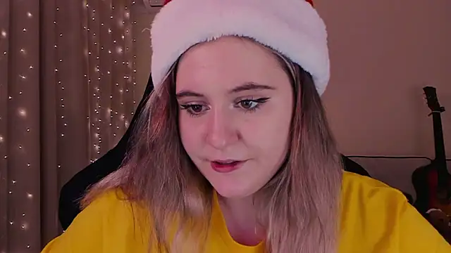 Snapshot of Diana_Flower chatting on December 15, 12:49 pm Diana Flower online show from December 15, 12:49 pm