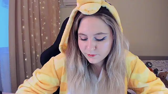 Snapshot of Diana_Flower chatting on January 8, 10:37 am Diana Flower online show from January 8, 10:37 am