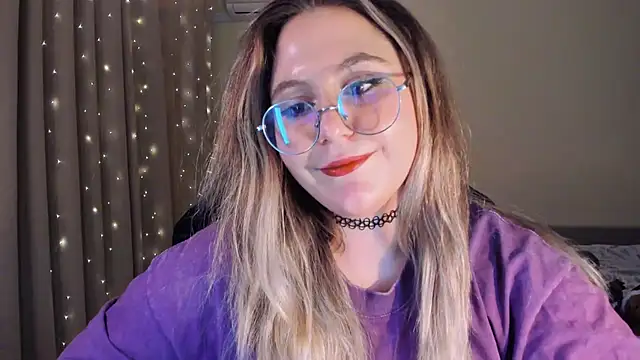 Snapshot of Diana_Flower chatting on January 8, 4:44 pm Diana Flower online show from January 8, 4:44 pm