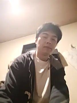 whitebriefboy online show from April 7, 12:27 pm