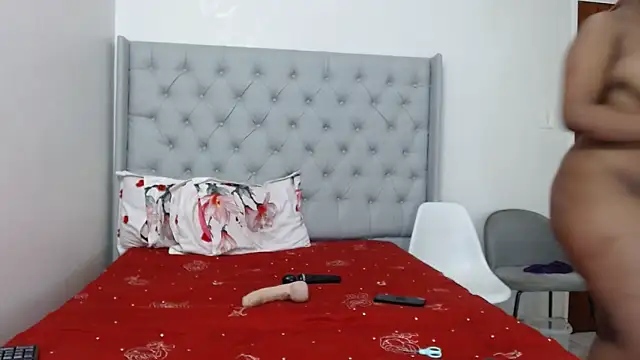 Snapshot of Candy_Love_18 chatting on January 28, 8:47 pm Candy Love 18 online show from January 28, 8:47 pm