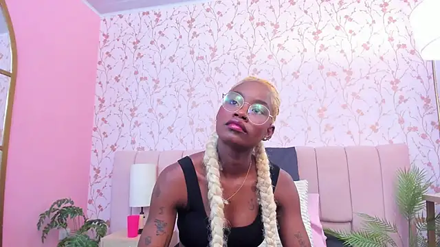 Snapshot of amber-hill chatting on November 26, 7:15 pm amber-hill online show from November 26, 7:15 pm