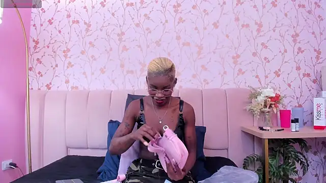 Snapshot of amber-hill chatting on February 4, 7:20 pm amber-hill online show from February 4, 7:20 pm