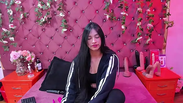 Mariana Prin online show from November 23, 2:33 am