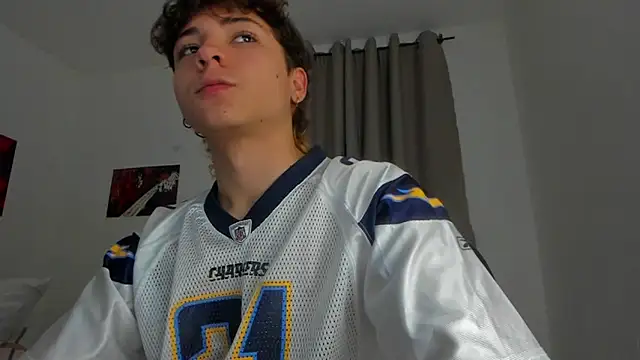 Joe23   online show from October 2, 2:07 am