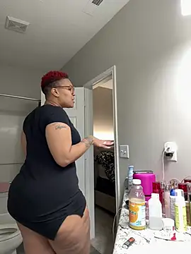 SexyHoneyRedd online show from December 22, 12:28 am