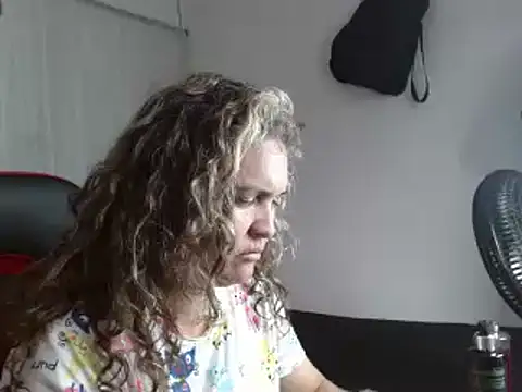 Snapshot of helenca43 chatting on March 5, 12:00 pm helenca43 online show from March 5, 12:00 pm