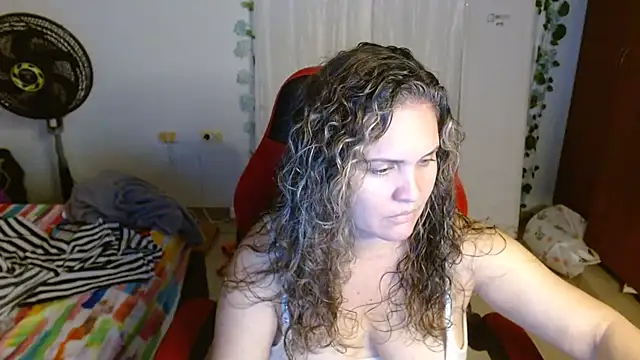 Snapshot of helenca43 chatting on September 13, 11:15 pm helenca43 online show from September 13, 11:15 pm