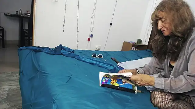 DominaLeona online show from February 15, 7:50 pm