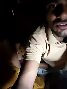 Snapshot of riya190 chatting on December 16, 10:18 am riya190 online show from December 16, 10:18 am