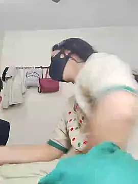 Snapshot of riya190 chatting on January 12, 8:57 am riya190 online show from January 12, 8:57 am