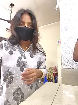 Snapshot of riya190 chatting on February 25, 6:09 pm riya190 online show from February 25, 6:09 pm