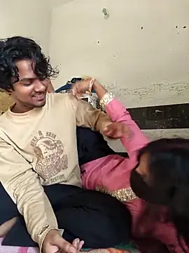 Snapshot of riya190 chatting on November 7, 8:47 am riya190 online show from November 7, 8:47 am