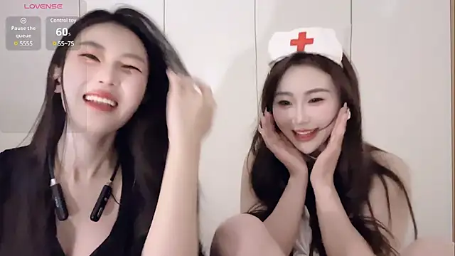 Sweet-Angel999 online show from January 2, 2:46 pm