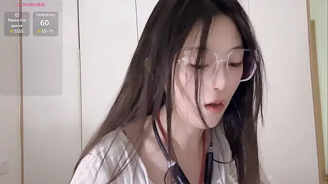 Sweet-Angel999 online show from March 3, 6:55 pm