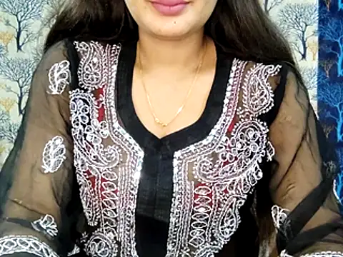 Aarvi Arora online show from December 3, 11:30 am