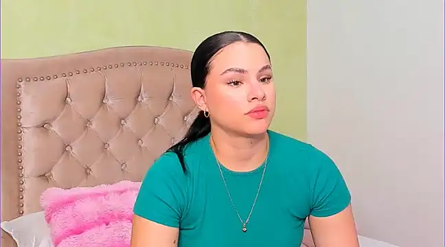 Luciluu20 online show from March 1, 8:10 pm