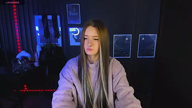 Lily Moonlight online show from December 30, 11:37 am