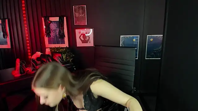 Lily Moonlight online show from March 22, 12:57 pm