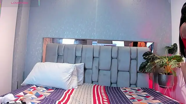 RoseTaylor   online show from February 18, 4:52 am