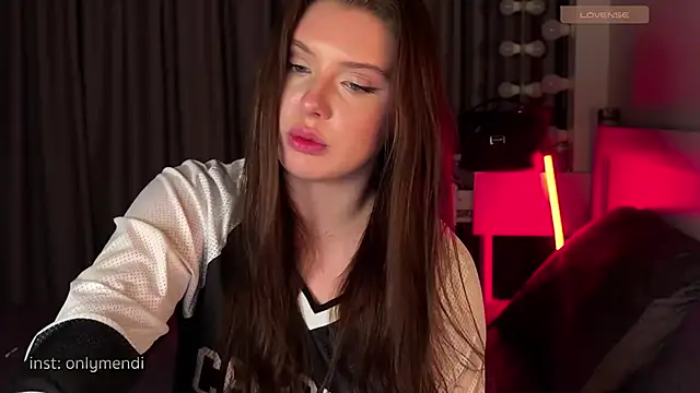 MENNDI online show from February 21, 7:43 pm