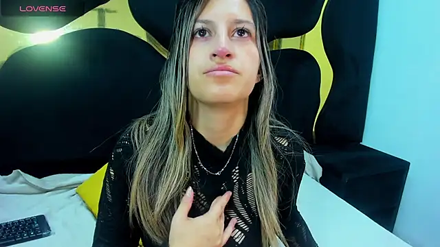 GiaRoussel online show from October 31, 3:02 pm