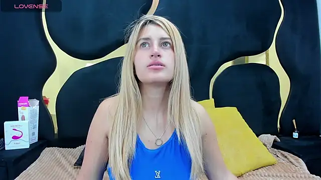 GiaRoussel online show from February 19, 4:14 pm