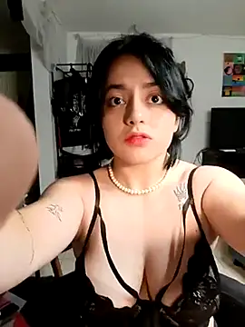 Snapshot of Lin-cute chatting on February 21, 4:29 am Lin-cute online show from February 21, 4:29 am