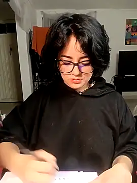 Snapshot of Lin-cute chatting on March 12, 8:51 am Lin-cute online show from March 12, 8:51 am
